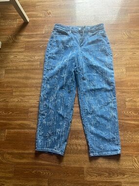 Old Navy High-Rise Light Blue Distressed Jeans